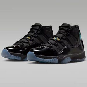 Black Blue Retro High Top Sneakers – Men’s & Women’s Streetwear Basketball Shoes